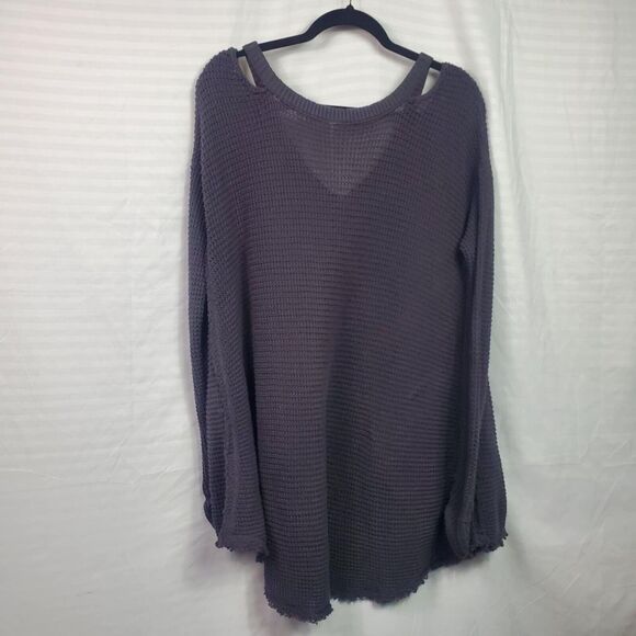 Free People Dark Charcoal Gray Moonshine Cold Shoulder Sweater Size M - Picture 7 of 13